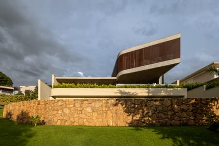 Axial House